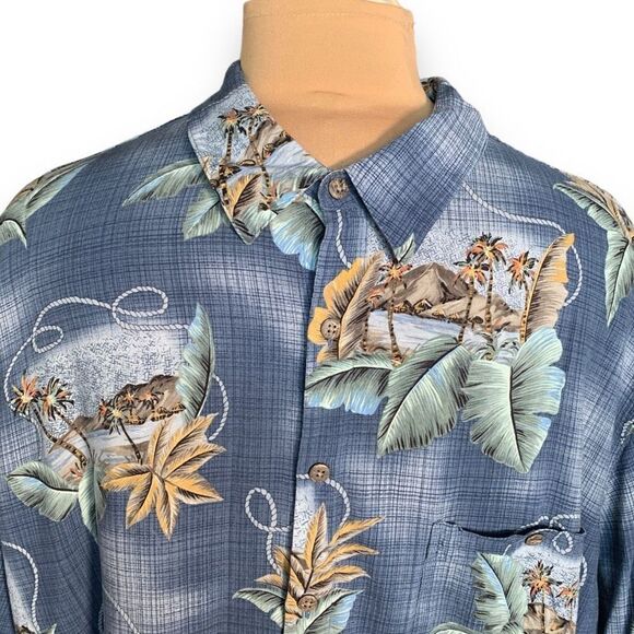 Vintage Rayon Shirt Blue Rayon Hawaiian Printed  Button Down Camp Collar Top - Picture 4 of 8